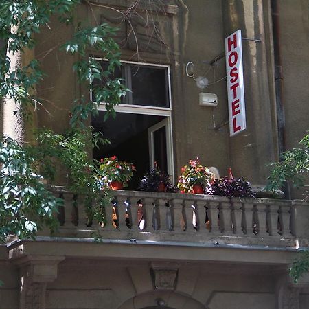 Hostel Sova نوفي ساد المظهر الخارجي الصورة